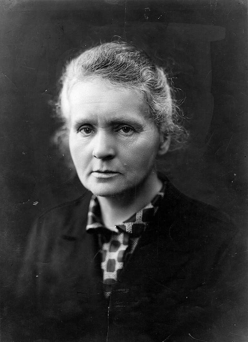 800px-Marie_Curie_c._1920s